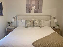 Romar Lakes 103a 2 Bedroom Condo