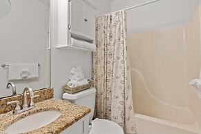 Romar Lakes 103a 2 Bedroom Condo