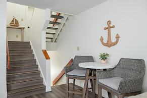 Ocean Grove L1 4 Bedroom Condo by RedAwning