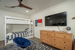 Ocean Grove L1 4 Bedroom Condo by RedAwning