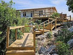 Paradise Cove 3 Bedroom Home