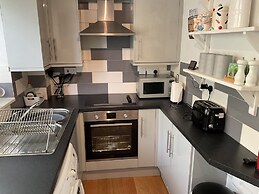 Captivating 2-bed Cottage in Grewelthorpe