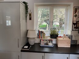 Captivating 2-bed Cottage in Grewelthorpe