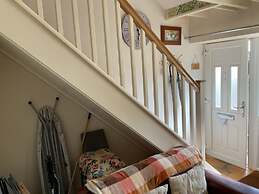 Captivating 2-bed Cottage in Grewelthorpe