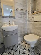 HOTEL RESIDENCE A LA BUTTE AUX CAILLES