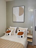 HOTEL RESIDENCE A LA BUTTE AUX CAILLES