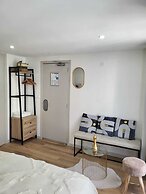 HOTEL RESIDENCE A LA BUTTE AUX CAILLES