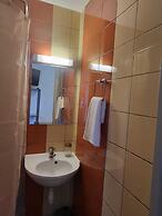 HOTEL RESIDENCE A LA BUTTE AUX CAILLES