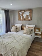 HOTEL RESIDENCE A LA BUTTE AUX CAILLES