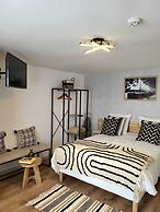 HOTEL RESIDENCE A LA BUTTE AUX CAILLES