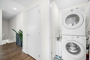 The Iris DT Condo with AC in Mission