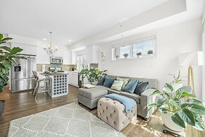 The Iris DT Condo with AC in Mission