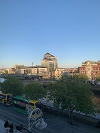 Eden Quay Guesthouse Private Rooms