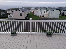 Lovely 3-bed Lodge in Eyemouth With Stunning Views
