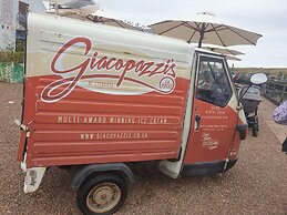 Lovely 3-bed Lodge in Eyemouth With Stunning Views