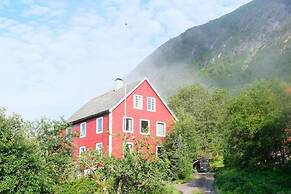 Lake View Holiday Apartments