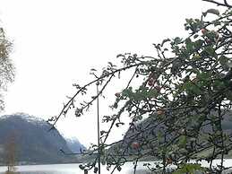 Lake View Holiday Apartments