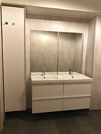 Lake View Holiday Apartments