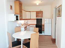 Lake View Holiday Apartments