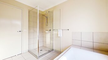 Saltwater Coast House by GoodLive