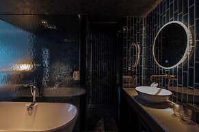 Neobridge Hotel