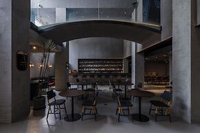 Neobridge Hotel