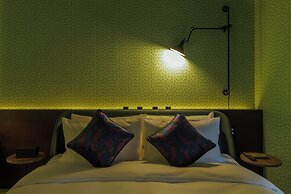 Neobridge Hotel