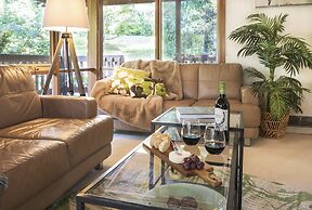 Botanica Retreat - Village Spa & Stay