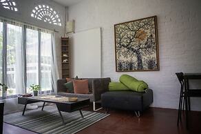 Rouhi Retreats By Doulos