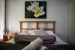 Rouhi Retreats By Doulos