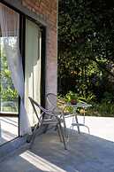 Rouhi Retreats By Doulos