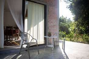 Rouhi Retreats By Doulos