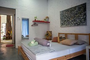 Rouhi Retreats By Doulos