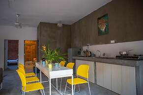 Rouhi Retreats By Doulos