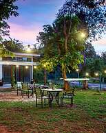 Rouhi Retreats By Doulos