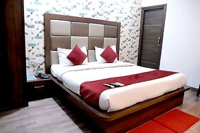Goroomgo Hollywood Heights Amritsar