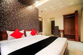 HOTEL GRAND PALACE & BANQUET