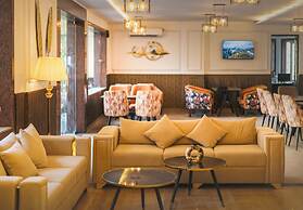 Stone Wood Hotel Rishikesh