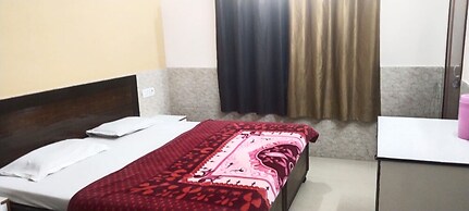 Goroomgo Kunj Residency Mathura