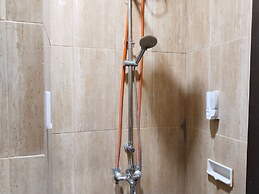 Roemah Tebet Powered by Cocotel