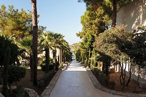 Ruins Luxury Resort