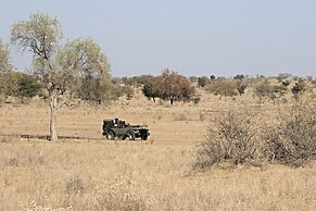 MANVĀR Kumat Thar Serenity Camp
