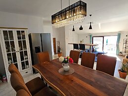 Holiday Home Sunrise