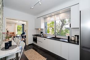 Modern Luxury Apartment in Glyfada