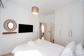 Modern Luxury Apartment in Glyfada