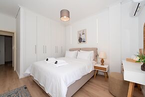 Modern Luxury Apartment in Glyfada