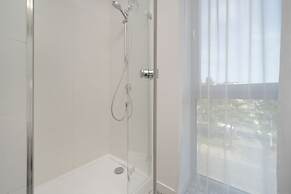 Cozy 1-bedroom Apartment by Renters