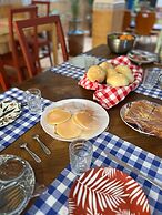 ART POiNT GUESTHOUSE