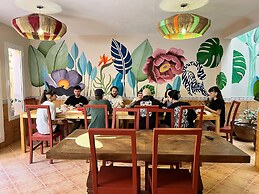 ART POiNT GUESTHOUSE