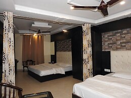 Green Palms Rubystone Exotic